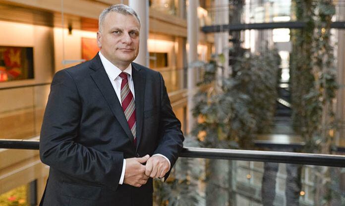 Курумбашев: България може да постави за обсъждане важните въпроси и без да чакаме Ердоган да дойде за среща с ЕС
