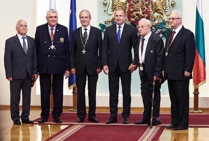 Президентът удостои с орден 4 светила в българската наука