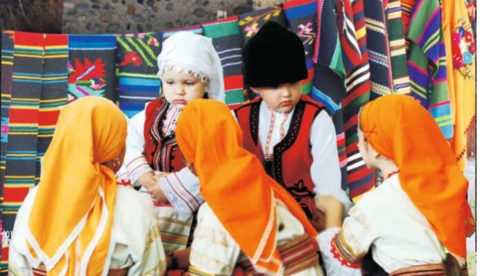 Откриват XVII Югозападен международен фолклорен фестивал "МИР НА БАЛКАНИТЕ"