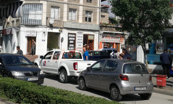 ПТП на кръстовище в Гоце Делчев: Млада шофьорка се заби в автомобил на ВиК