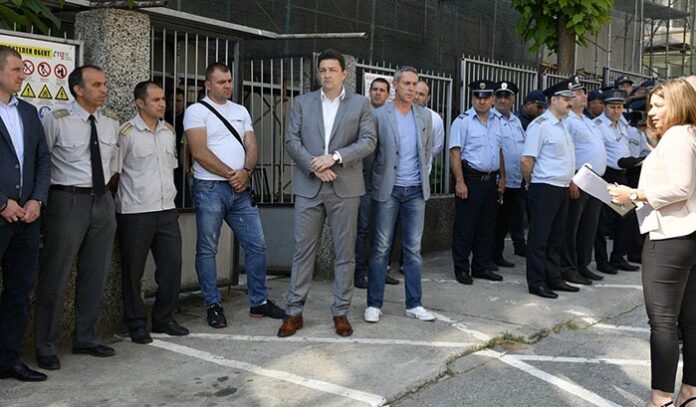 След 40 години! Санират пожарната и полицията в Петрич