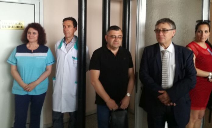 Дарители отремонтираха и обзаведоха стаи на две отделения в кюстендилската болница