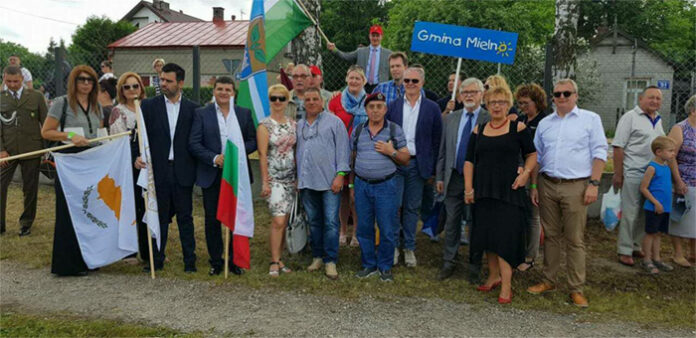Делегация от община Струмяни на работна визита във Велишев