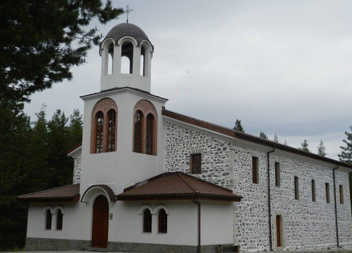 Голям курбан стягат за храмовия празник на Влашката църква в Гоцеделчевско