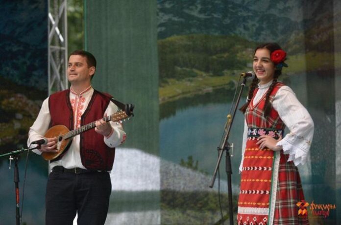 Василиа Петрова с Първа награда от Национален фестивал за народно творчество