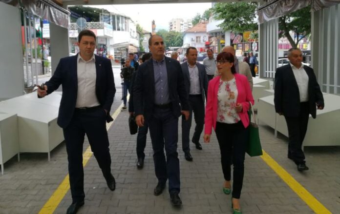Обиколката на Югозапада продължава! Цветан Цветанов разговаря с жители на Петрич