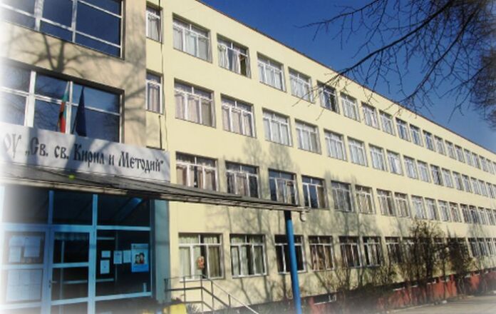 От днес се подават документи за участие в първи етап на класиране за прием в VIII клас