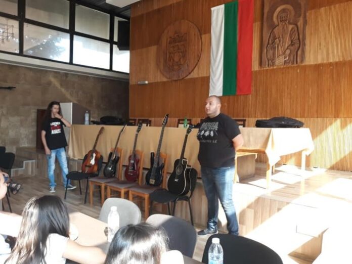 Поредният ден от "Активно лято" бе посветен на музикалните инструменти