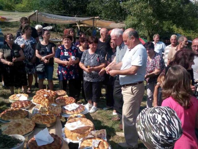 Възстановиха курбана в местността Св. Илия край Драговищица