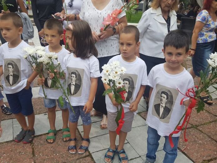 Кюстендилци отбелязаха 181 години от рождението на Левски