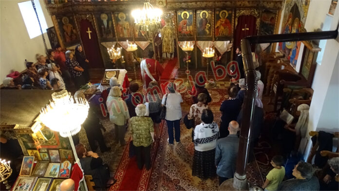 Църквата "Св. Прокопий" в с. Стоб почете храмовия си празник