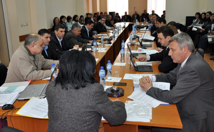 Санират полицията и пожарната в Разлог