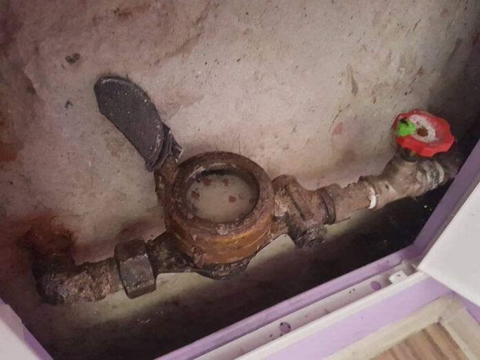 В Рила и Кочериново продължава монтирането на водомери