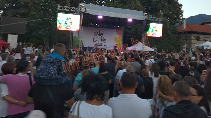 Криско и Графа дадоха от своята One Love в Банско