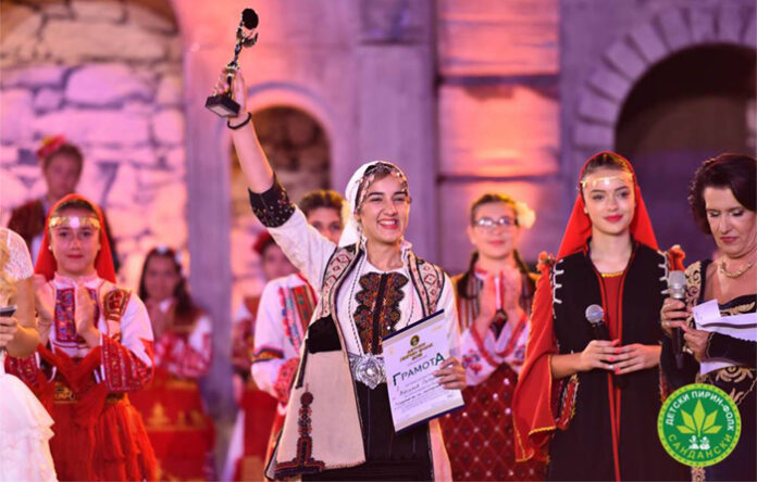 Талантливата кюстендилка Василиа Петрова спечели Детски Пирин Фолк 2018