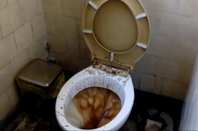 Мръсна вода стряска дупничани, разпространиха потресаващ клип в социалните мрежи
