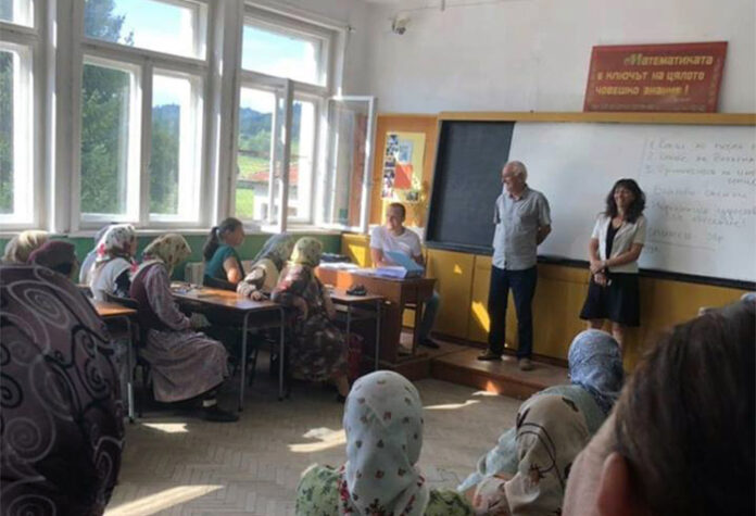 Община Белица осигури работа на 110 трайно безработни и хора в неравностойно положение