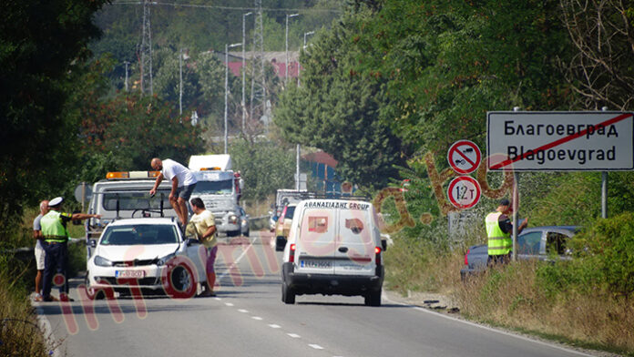 Румънски фолксваген и волво се удариха на Зелендолско шосе
