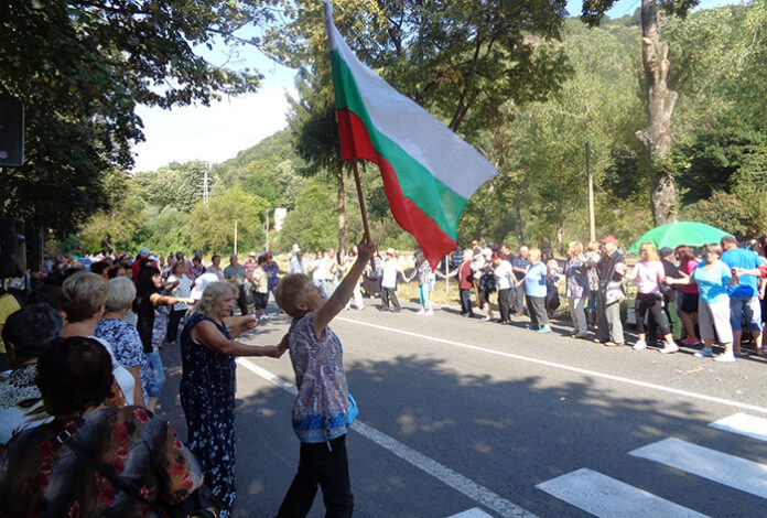 Над 300 кюстендилци участваха в митинг-събор в Жабокрек