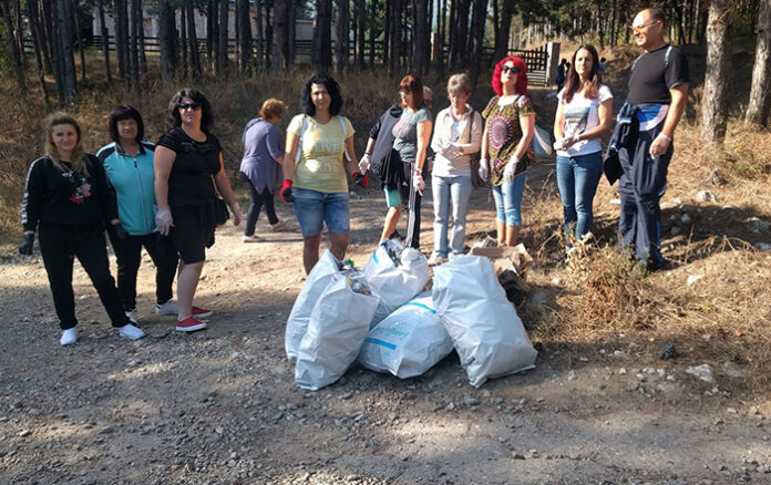 Ротарианците от Гоце Делчев също се включиха в кампанията по почистване