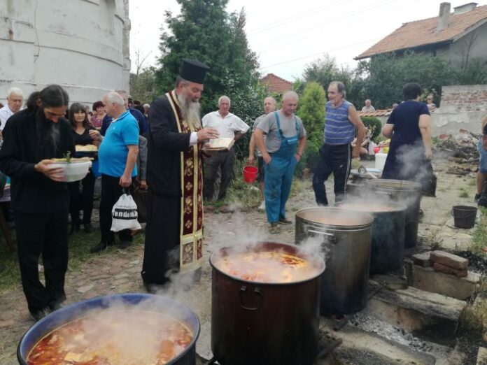 Малка Богородица почетоха в дупнишкото село Дяково