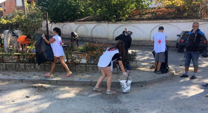 Децата от БМЧК посрамиха възрастните в кампанията "Да изчистим Огняново заедно"