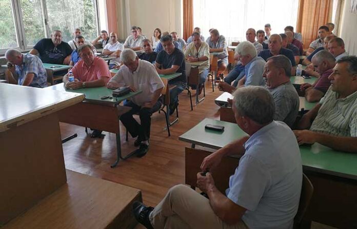 Депутати от ГЕРБ в Благоевград се срещнаха с автоинструктори