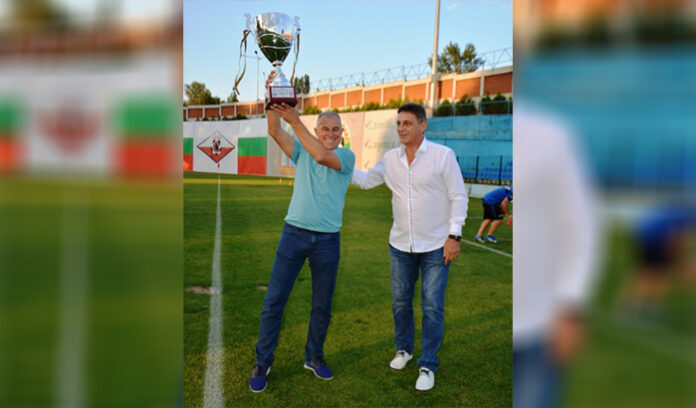 Купата на Аматьорската футболна лига остава във витрината на Септември - Симитли