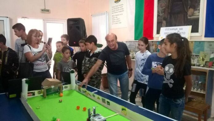 Възпитаници на ОУ "Даскал Димитри" - Кюстендил, се включиха в инициативата "Роналдатор в действие"