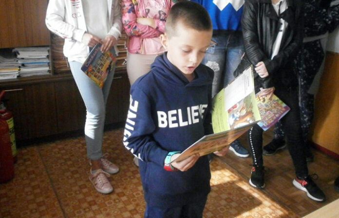 „Деца четат на деца” в Симитли