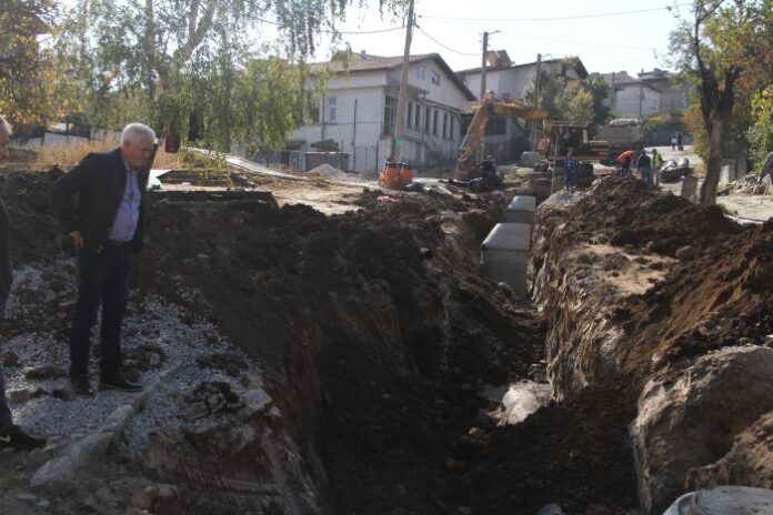 Започна подмяната на водопровода по ул. "Венелин" в Дупница