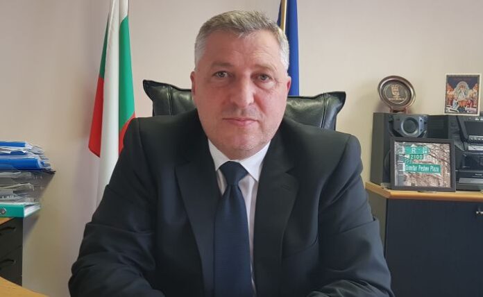 Областният управител Виктор Янев: Има необходимата готовност за настъпващия зимен сезон