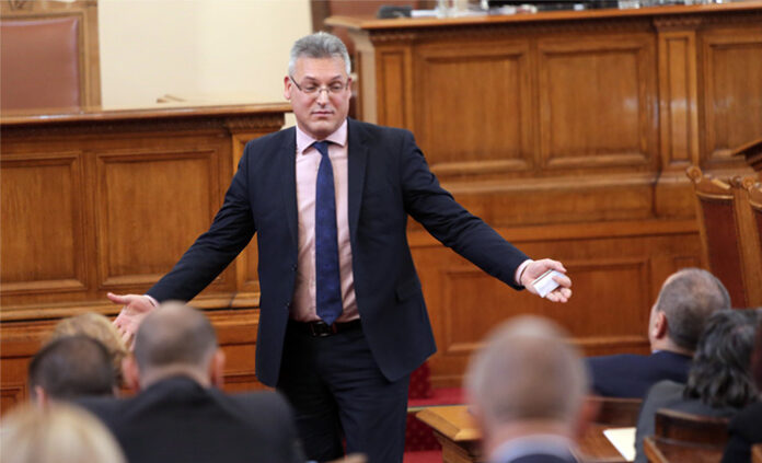 КС: Освобождаването на Жаблянов не е противоконституционно