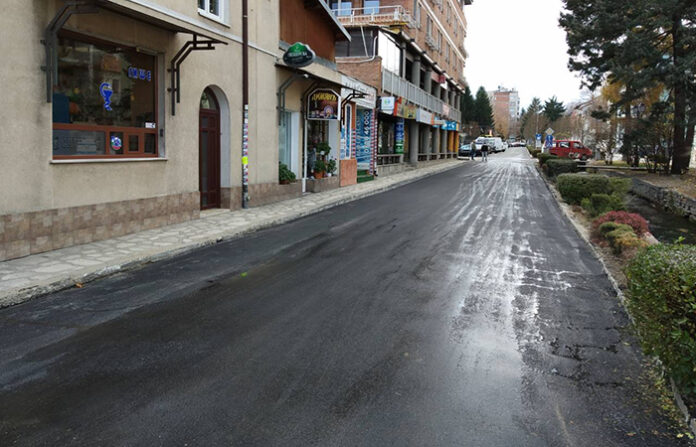 С нов водопровод и асфалт са три улици в Разлог
