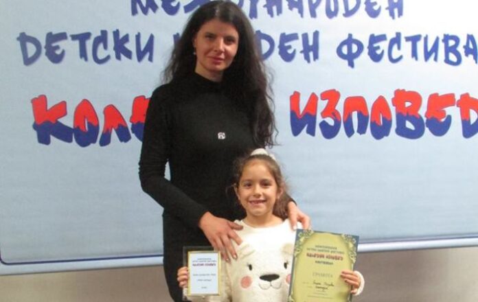 Малката поп изпълнителка Йоана Петрова с престижна награда от „Коледна изповед“