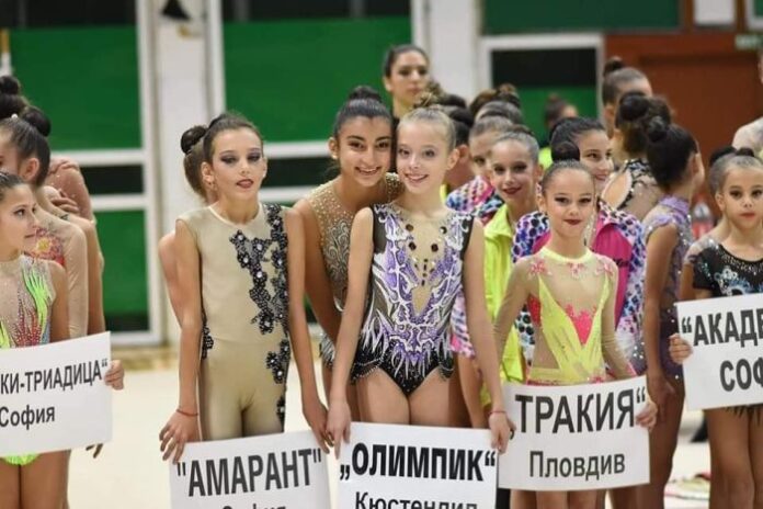 Медали за гимнастичките на СК „Олимпик“ от ДТ „Диляна къп“