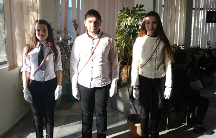 Професионалната гимназия в Белица почете своя патрон Вапцаров