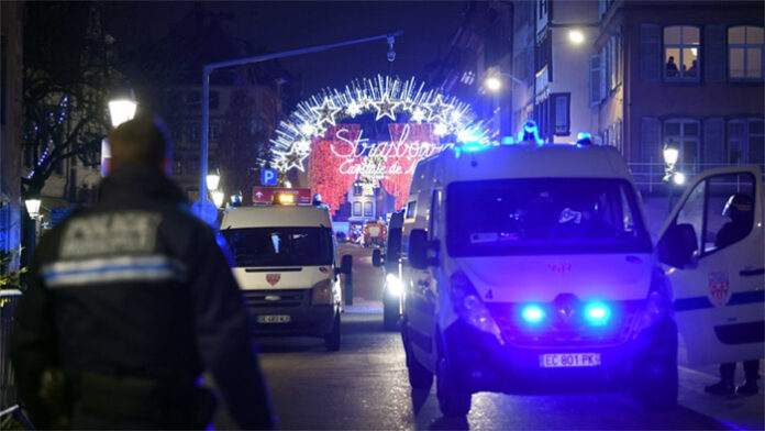 Атаката в Страсбург: Три жертви, 12 ранени. Нападателят се издирва
