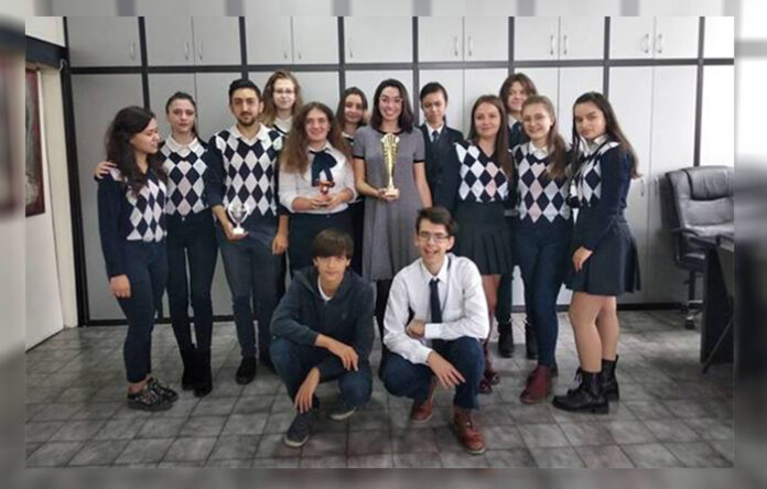 Ученици от ЕГ "Акад. Л. Стоянов" - Благоевград, отново шампиони по речи и дебати на английски език