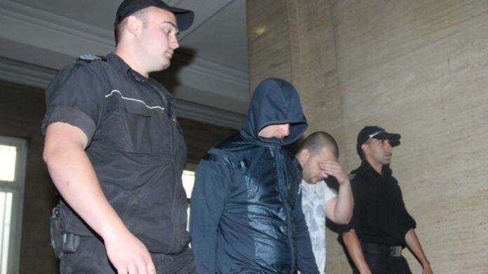 Задържаха в Петрич издирвания автокрадец Ярослав Димитров - Яро! Транспортираха го в София