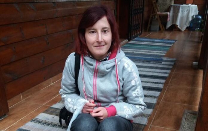 Дупничанка с поредна благотворителна инициатива! Дарява спестяванията си за децата на отец Иван