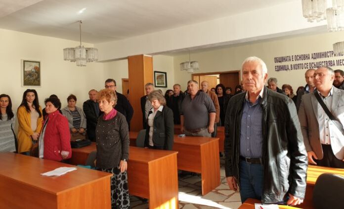 Областният управител Виктор Янев уважи първото заседание на новия Общински съвет в Невестино