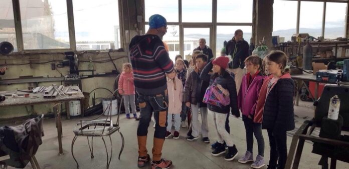 Учениците от Банско и Места се включиха в поредица инициативи