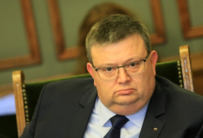 ГЕРБ и "Обединени патриоти" номинират Цацаров за шеф на КПКОНПИ