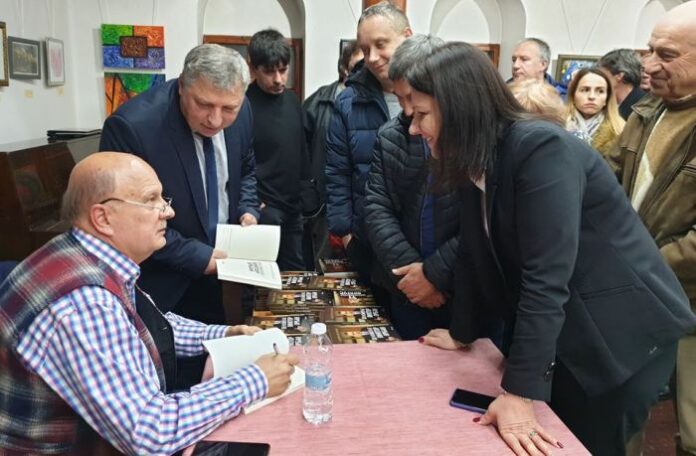 Георги Марков представи в Кюстендил книгата си „Феноменът Виктор Орбан“
