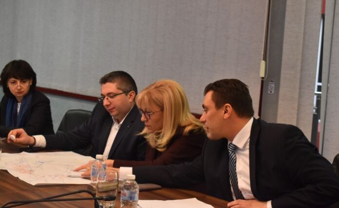 В МРРБ обсъждат решенията за справяне с водната криза на Перник