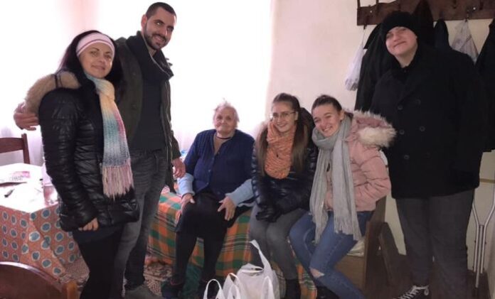 Над 2,5 тона храни събраха по време на кампанията „Купи и дари“ в Дупница