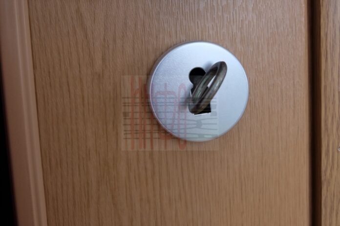 Докато ние празнуваме, апашите "работят"