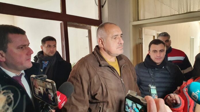 Борисов от Перник: Тук политика няма