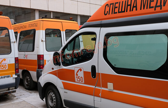 Шофьор отне предимството на пешеходец, изпрати го в болница